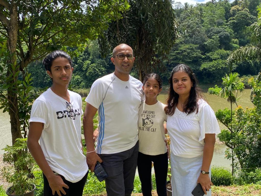 Kandy Rivers Edge Nature Resort Luaran gambar