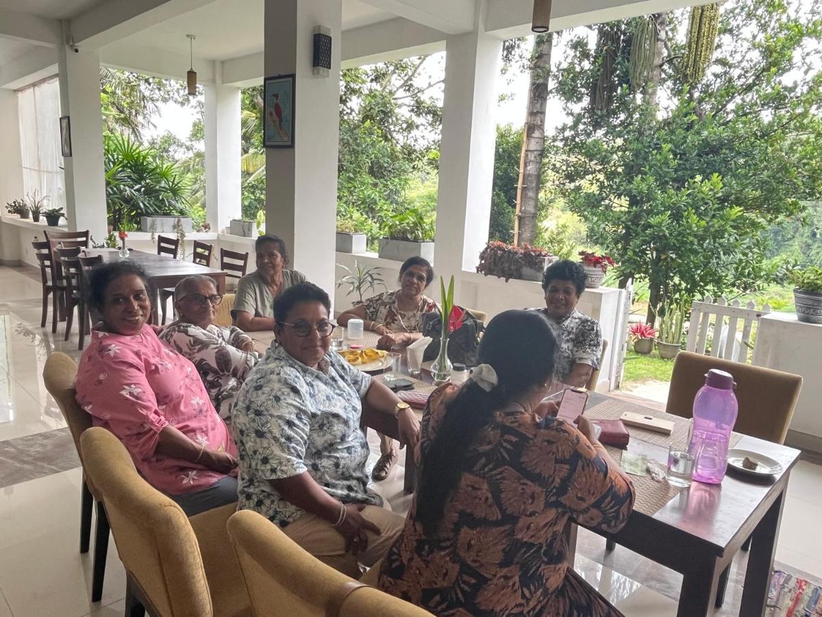 Kandy Rivers Edge Nature Resort Luaran gambar