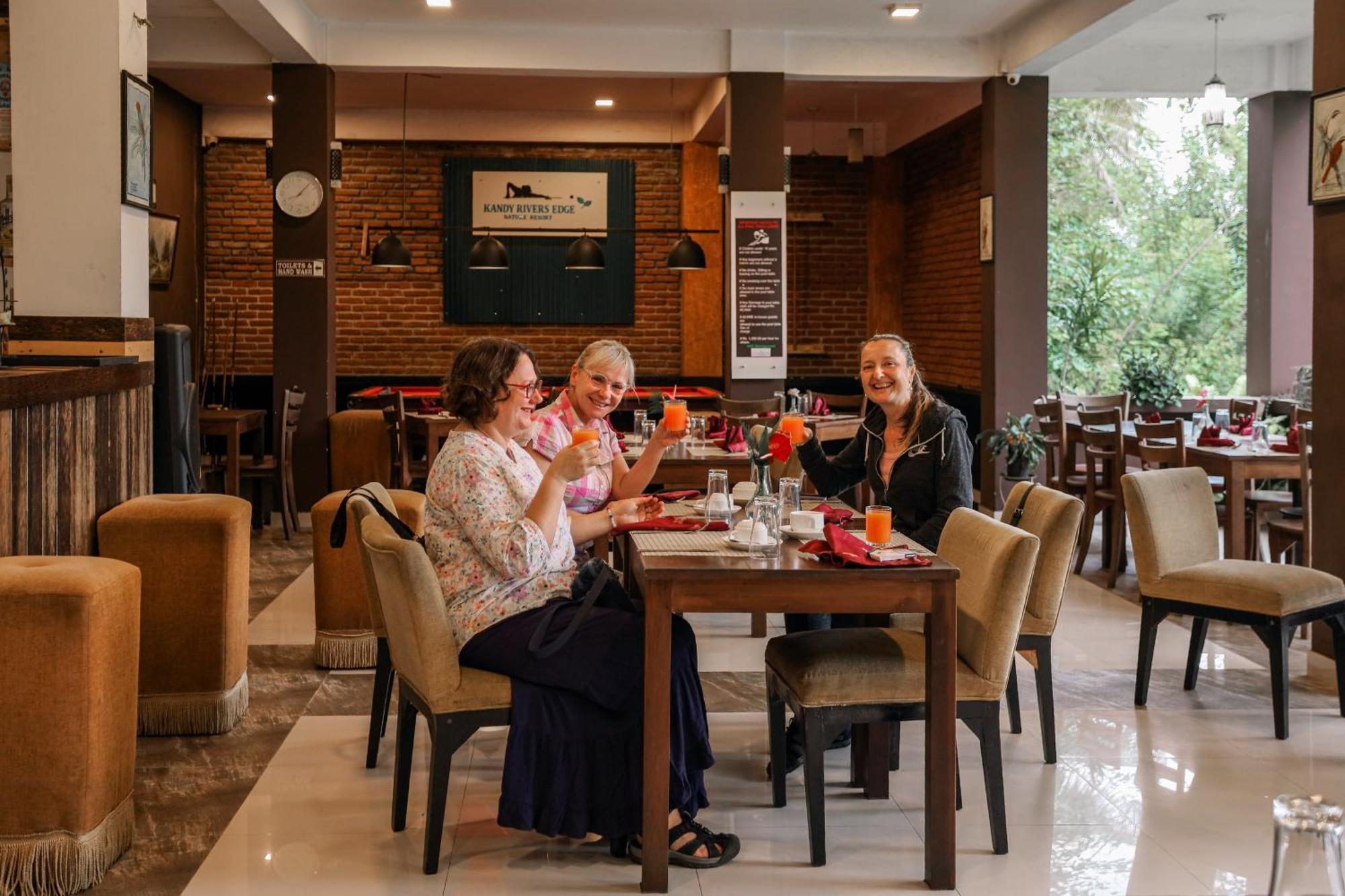 Kandy Rivers Edge Nature Resort Luaran gambar