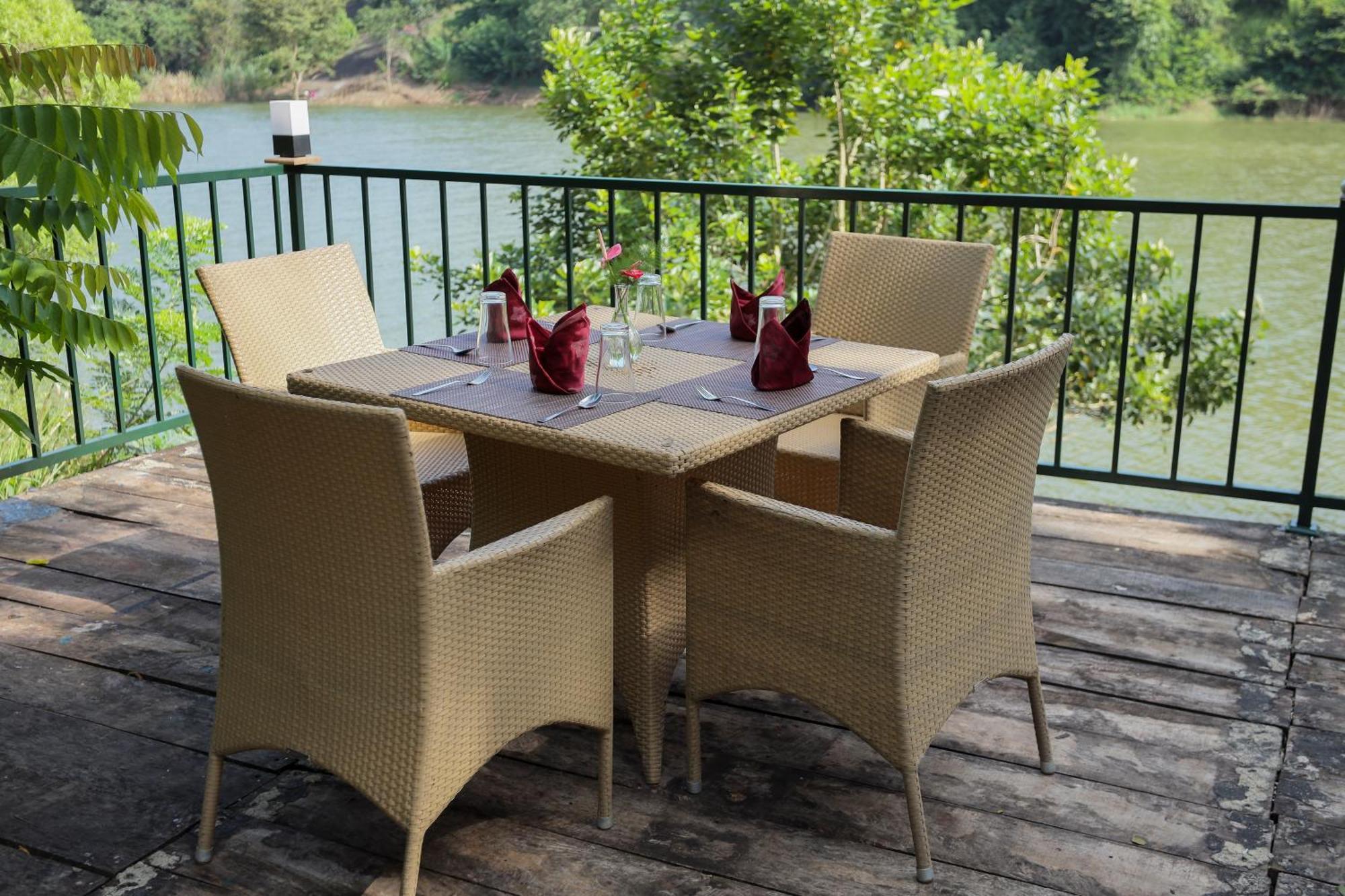 Kandy Rivers Edge Nature Resort Luaran gambar